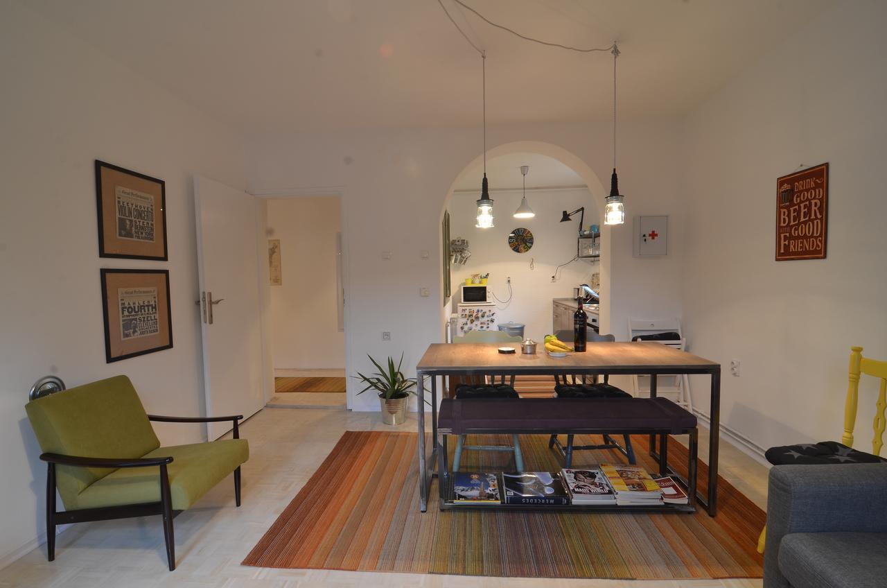 Embassy Of Industry + Free Parking Apartment Sarajevo Bagian luar foto